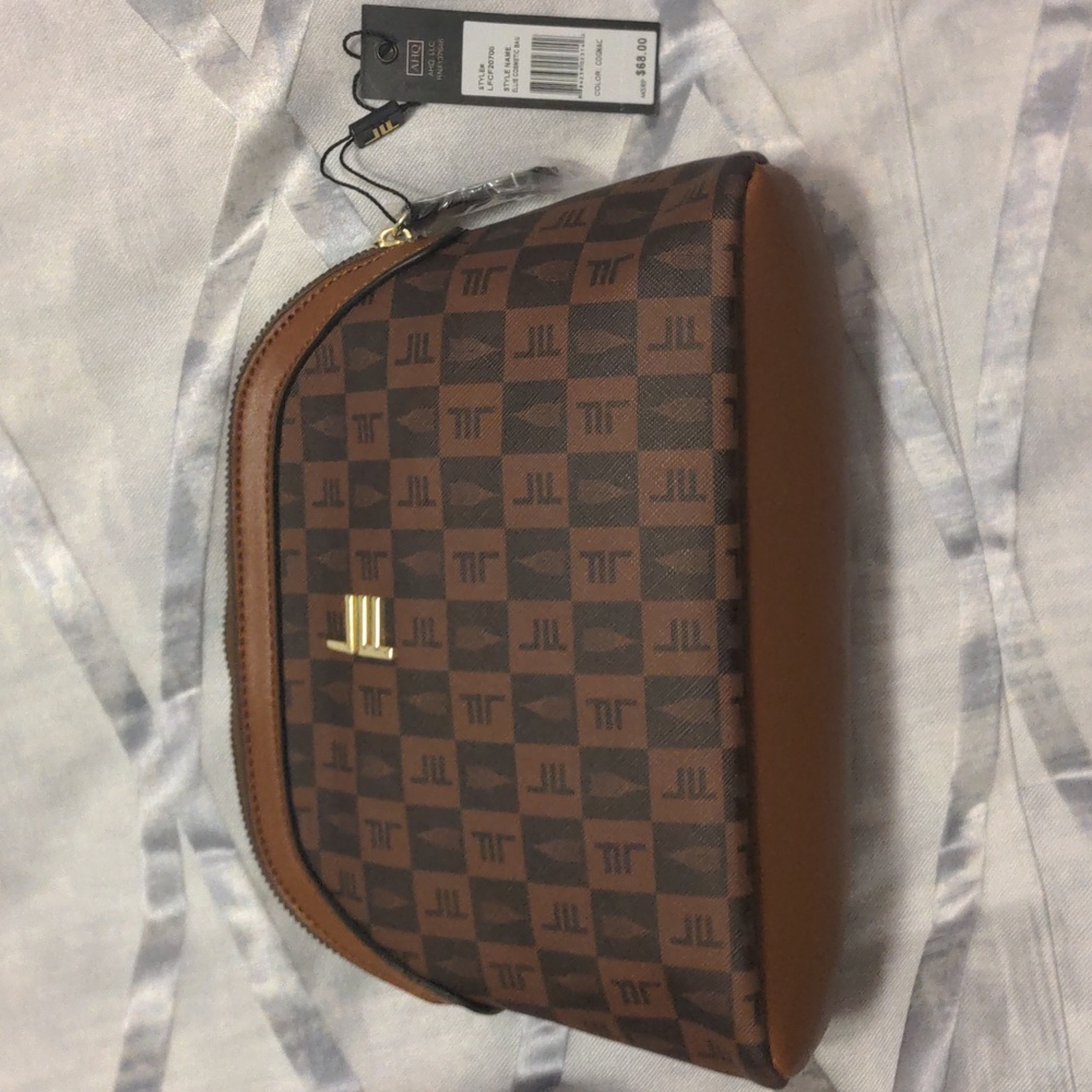 London fog cosmetic bag